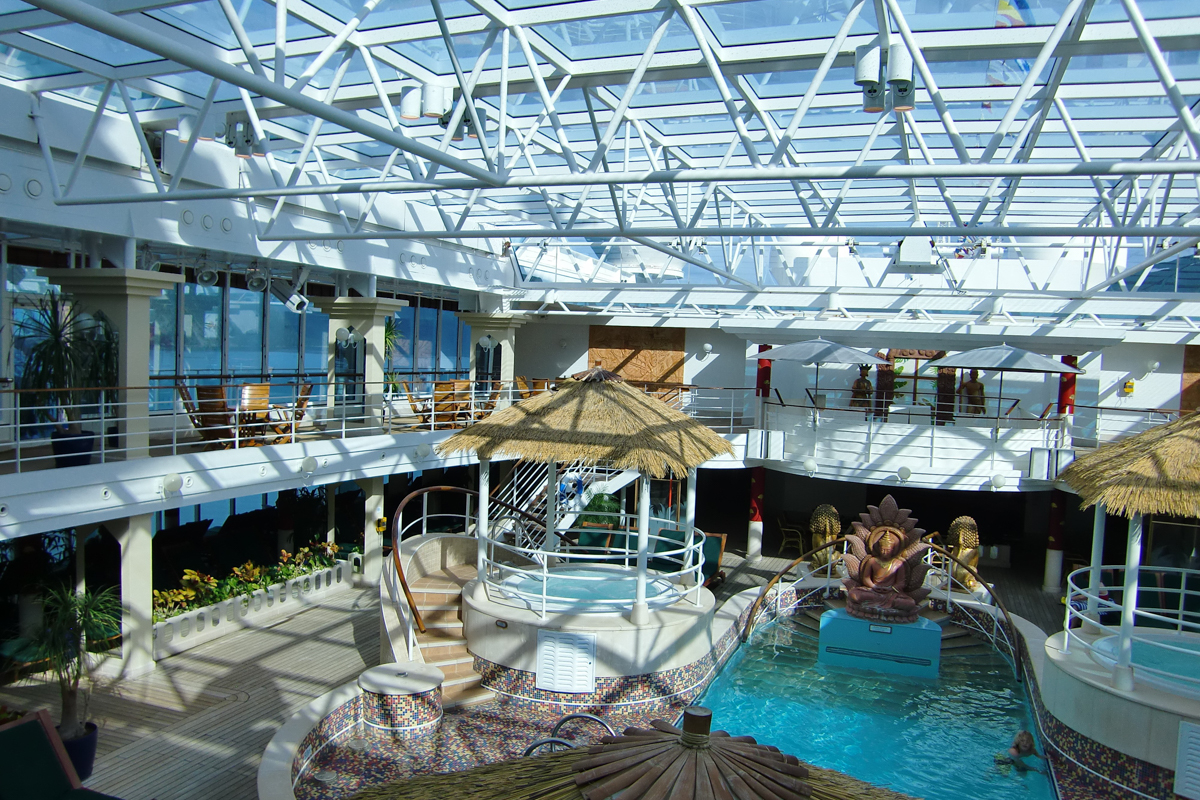 MyCruise Princess-Cruises ISLAND Offentlige-arealer Pool-spa2
